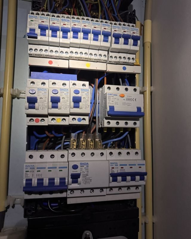 Groepenkast bij de laadpaal-installatie in Valthe